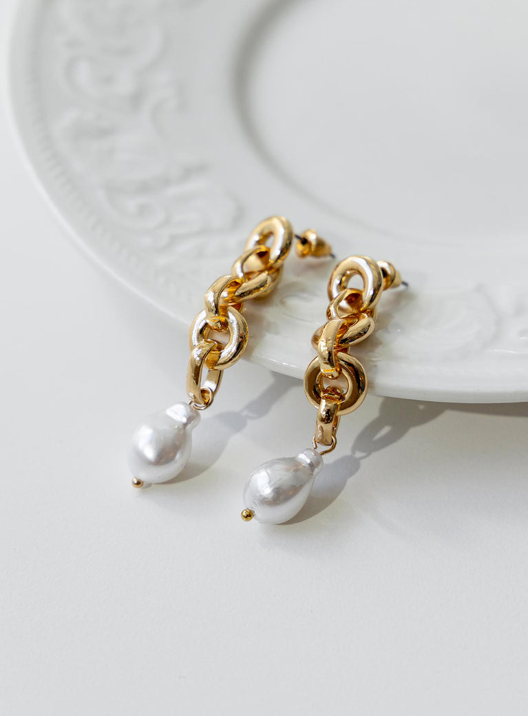 Kanan Pearl Earrings Gold / White