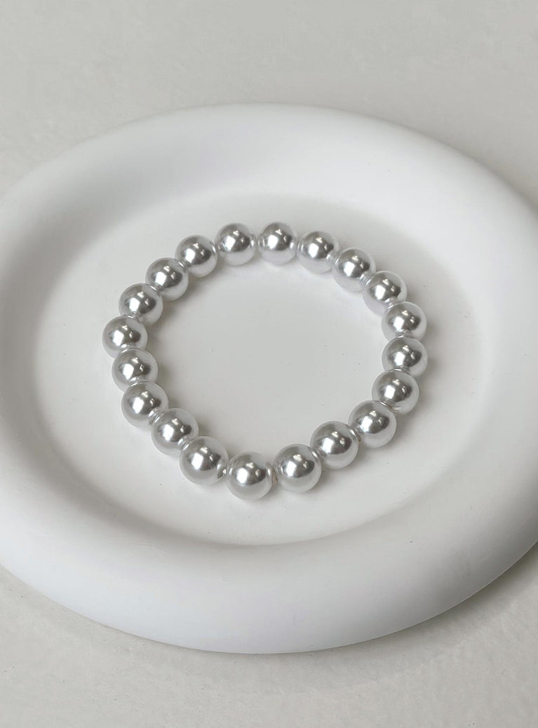 Bracelet Pearl design Elasticated band Lightweight