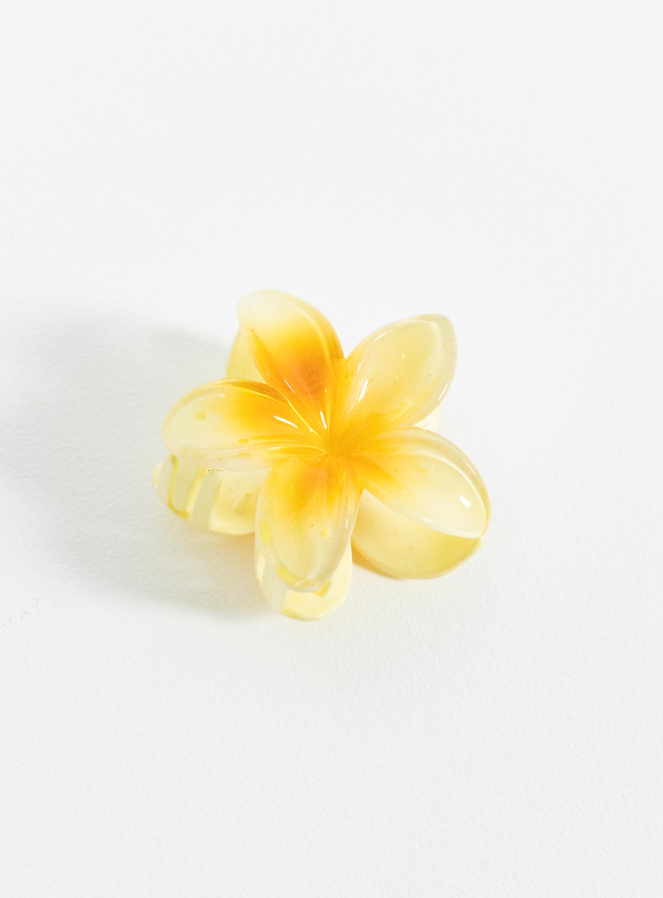 Hair clip Alligator style clip Flower design Shine finish