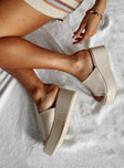 Britta Platform Heels Beige