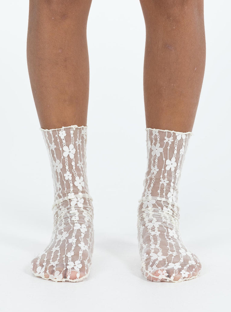 White socks Sheer lace material Frill hem