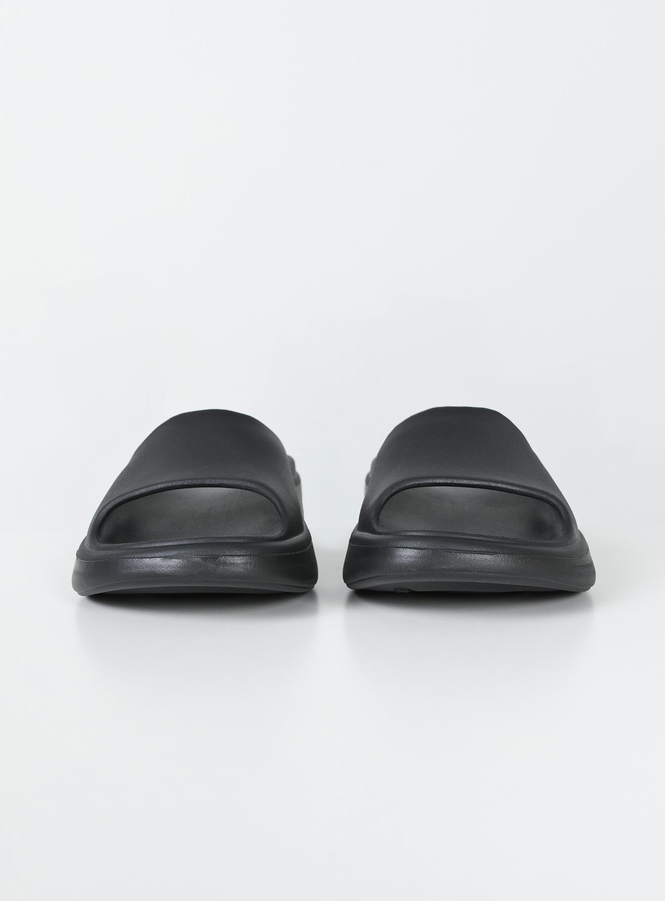 Slides Single upper Moulded footbed Smooth finish