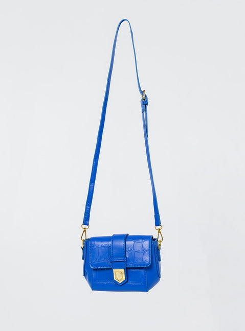 Crossbody  100% PU Faux croc leather  Magnetic button fastening  Removable & adjustable crossbody strap  Flat base 