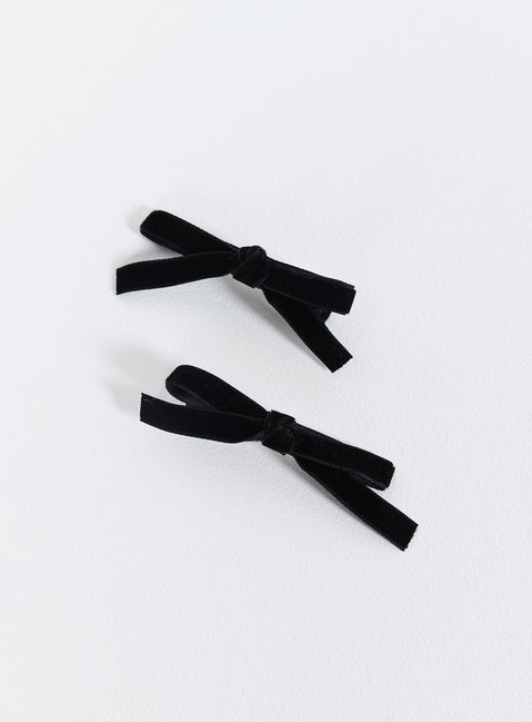 Hair clips Velvet material  Clip fastening 