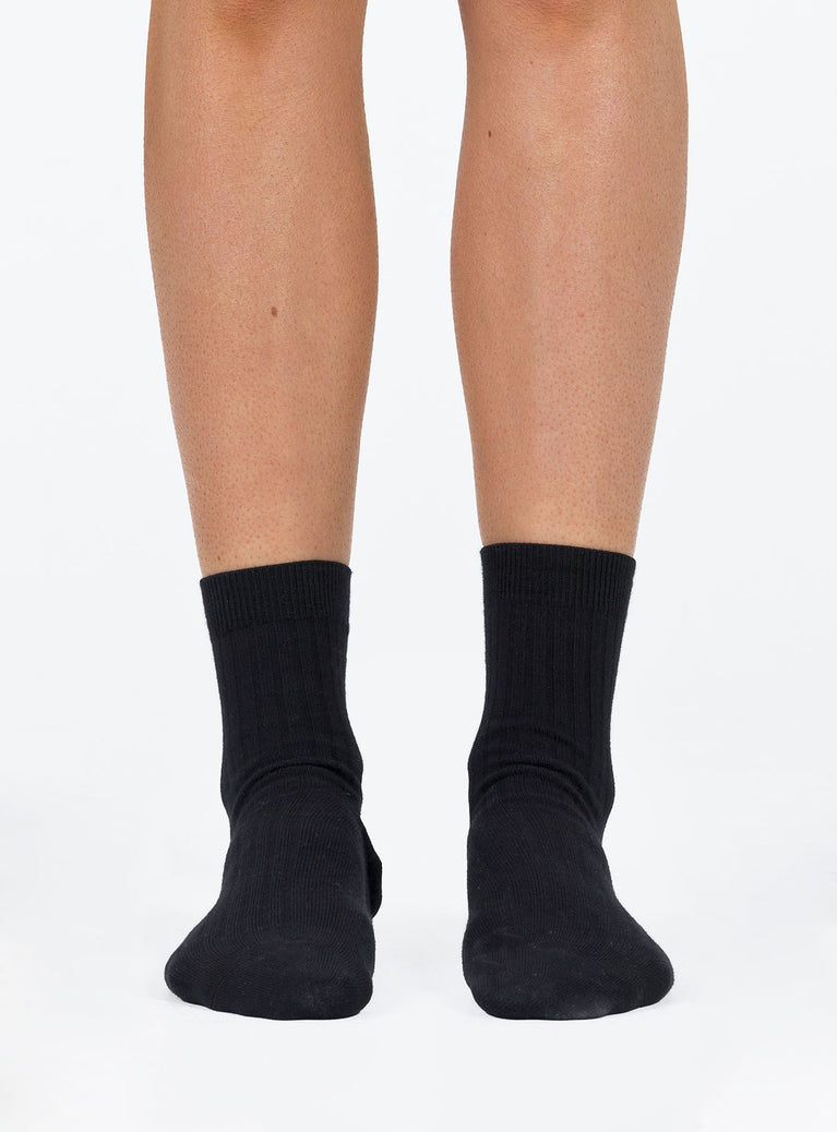 Crew socks Ribbed design Good stretch  OSFM