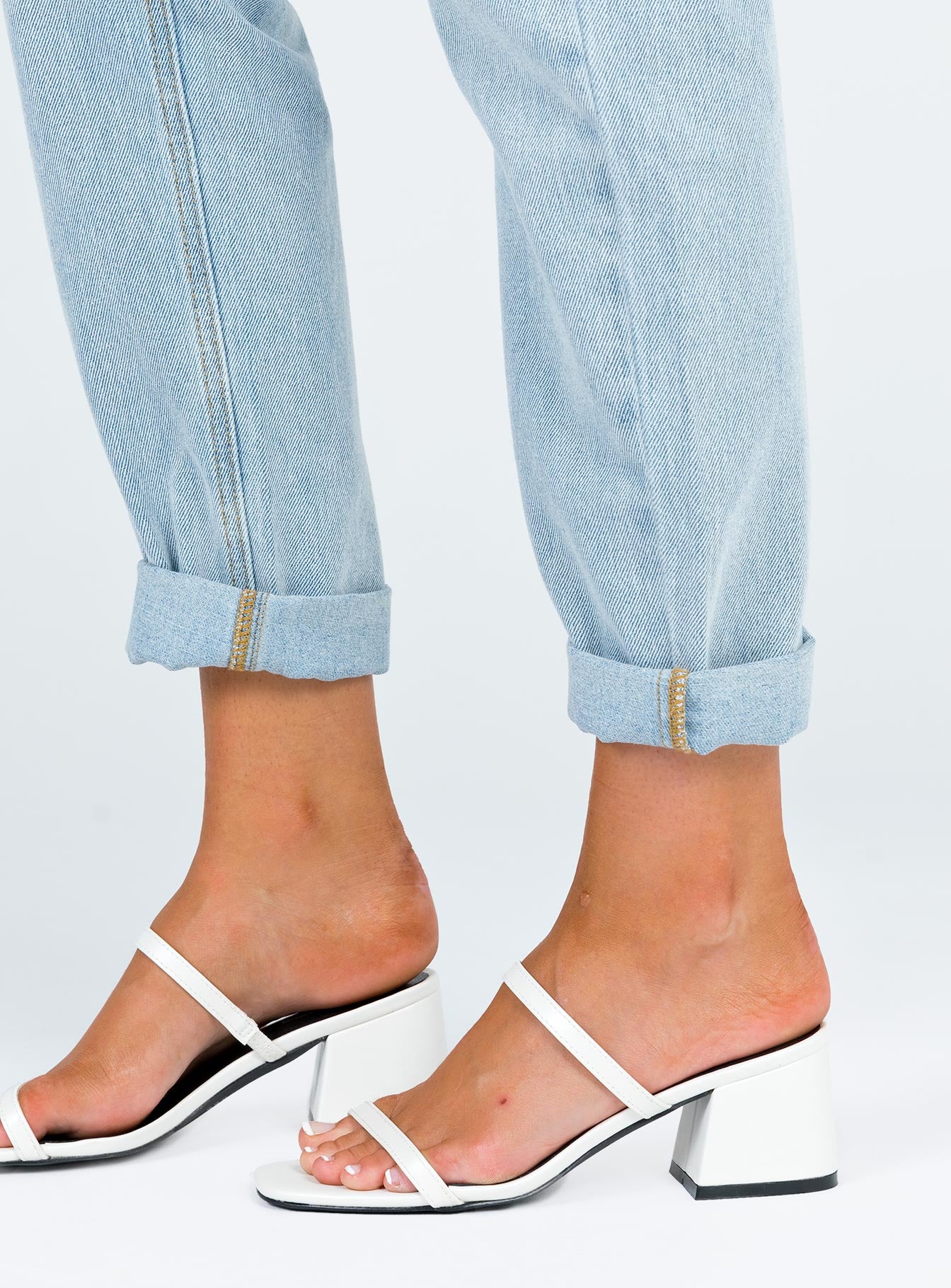 Therapy Goldie Heels White