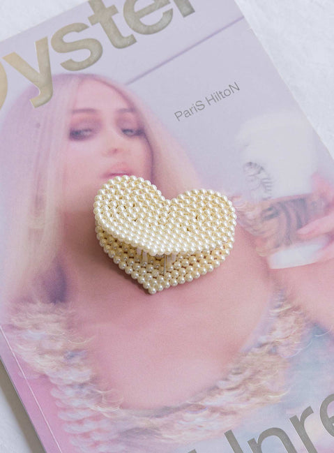 Azie Heart Hair Clip Pearl