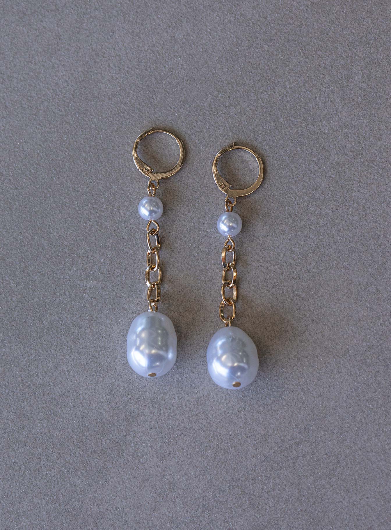 Lutana Pearl Earrings Gold / White