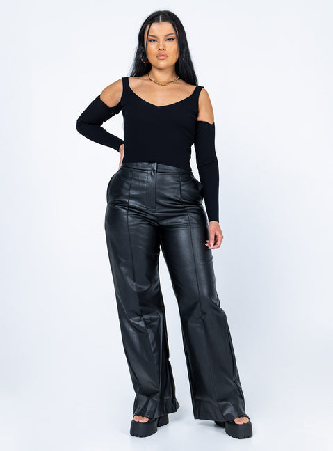 front view of model wearing Princess Polly Kadence Long Sleeve Top Black 