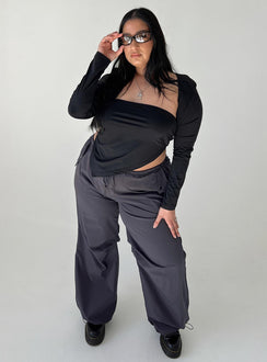Front view of model wearing  front Princess Polly  Snow Parachute Pants Slate Curve