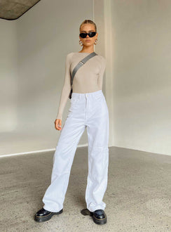 Front view of model wearing  front Princess Polly Mid Rise  Saffie Wide Leg Jeans White Denim
