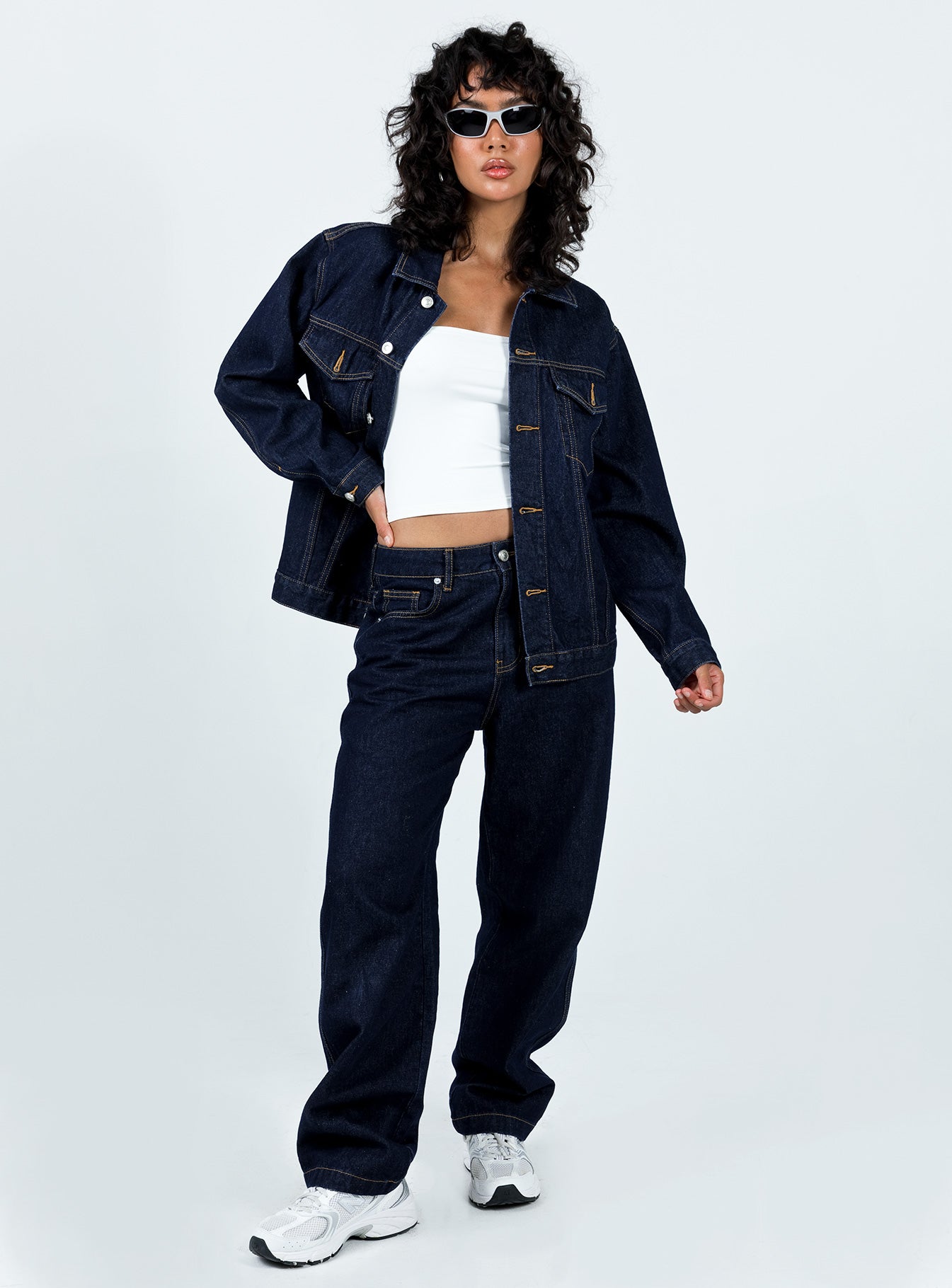 Jacket Dark wash denim Classic collar Button fastening at front Twin chest pockets Single button cuff