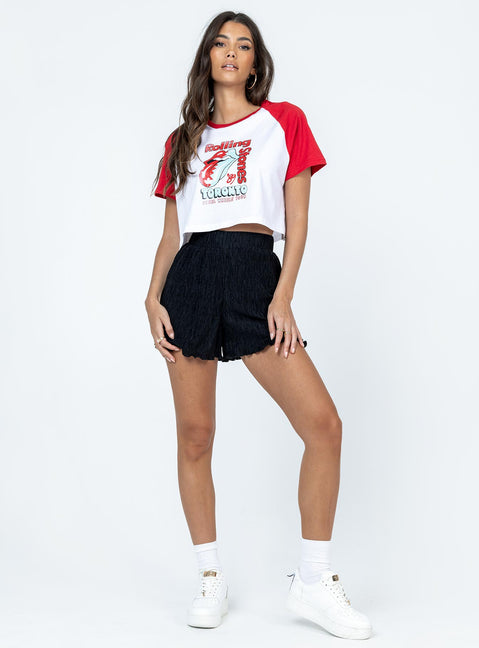 Shorts Silky crinkle material  Elasticated waistband  Twin hip pockets  Lettuce edge hem 