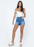 Shorts Dark wash denim  Zip & button fastening  Belt looped waist  Four-pocket design  Ripped leg  Frayed hem 