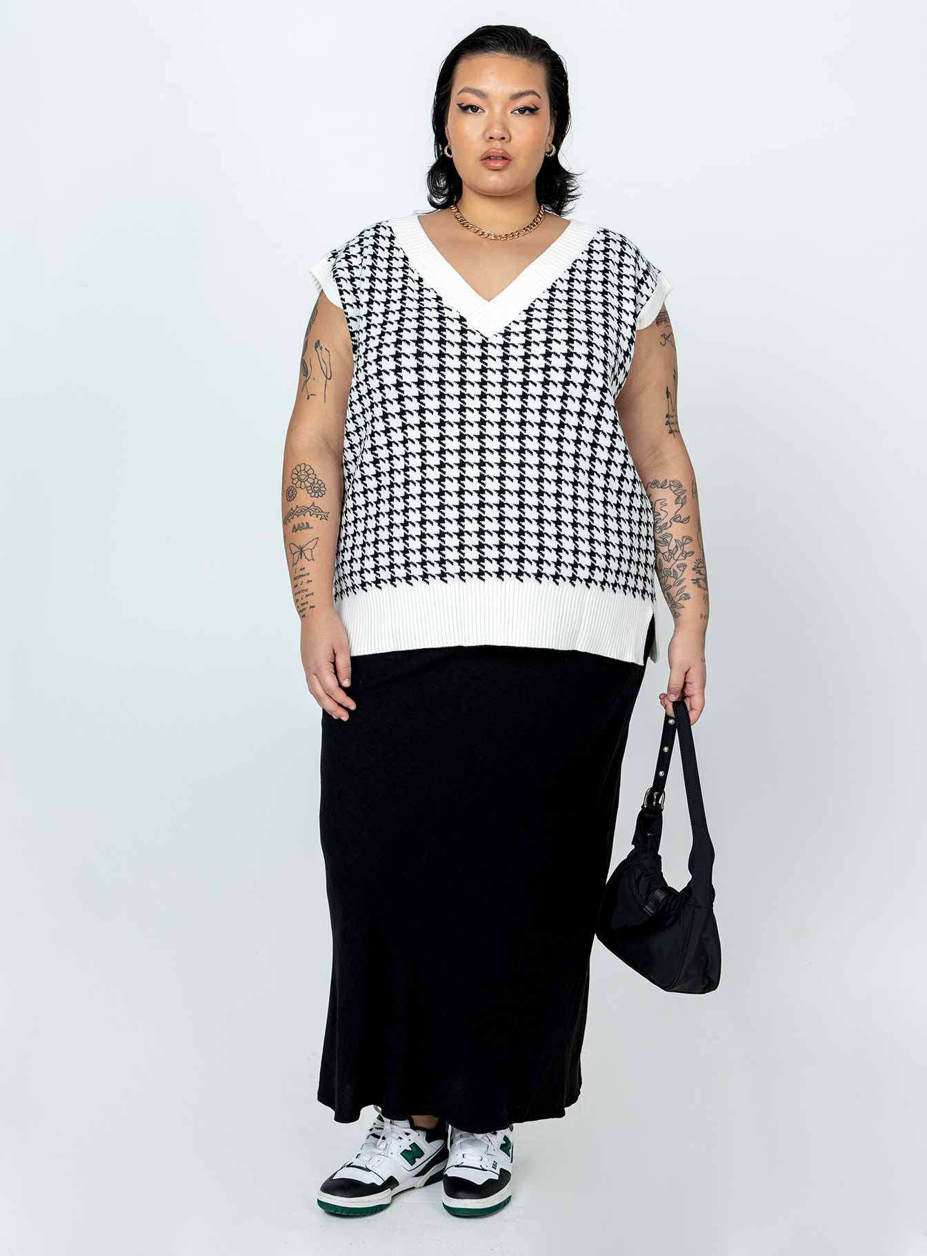 Ashton Sweater Vest White Curve Princess Polly  regular 