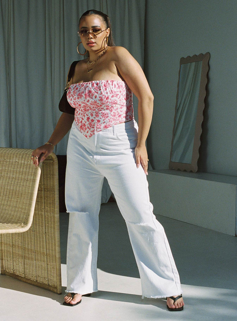 Front view of model wearing  front Princess Polly High Waisted  Cece Hammer Wide Leg Knee Rip Jeans White Denim Curve