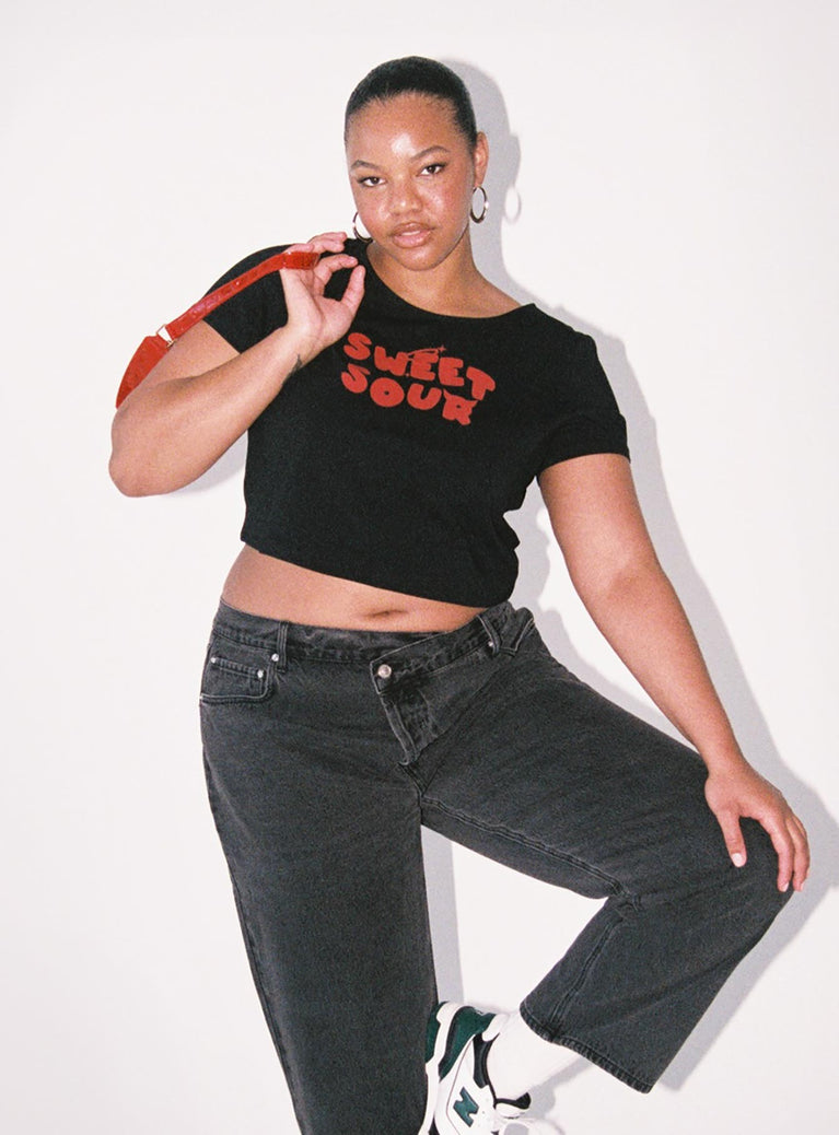 Front view of model wearing  front Princess Polly Short Sleeves High Neck  Sweet N Sour Tee Black / Red Curve