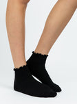 Ribbed Ruffle Socks Black