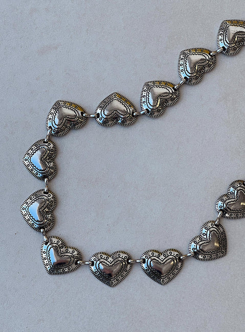 Waist belt Heart pendants Silver-toned Lobster clasp fastening