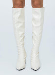 Olsen Boots White