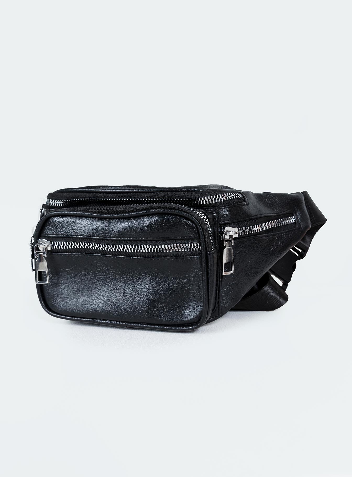 Black bum bag Six pockets Zip fastening Adjustable strap with buckle