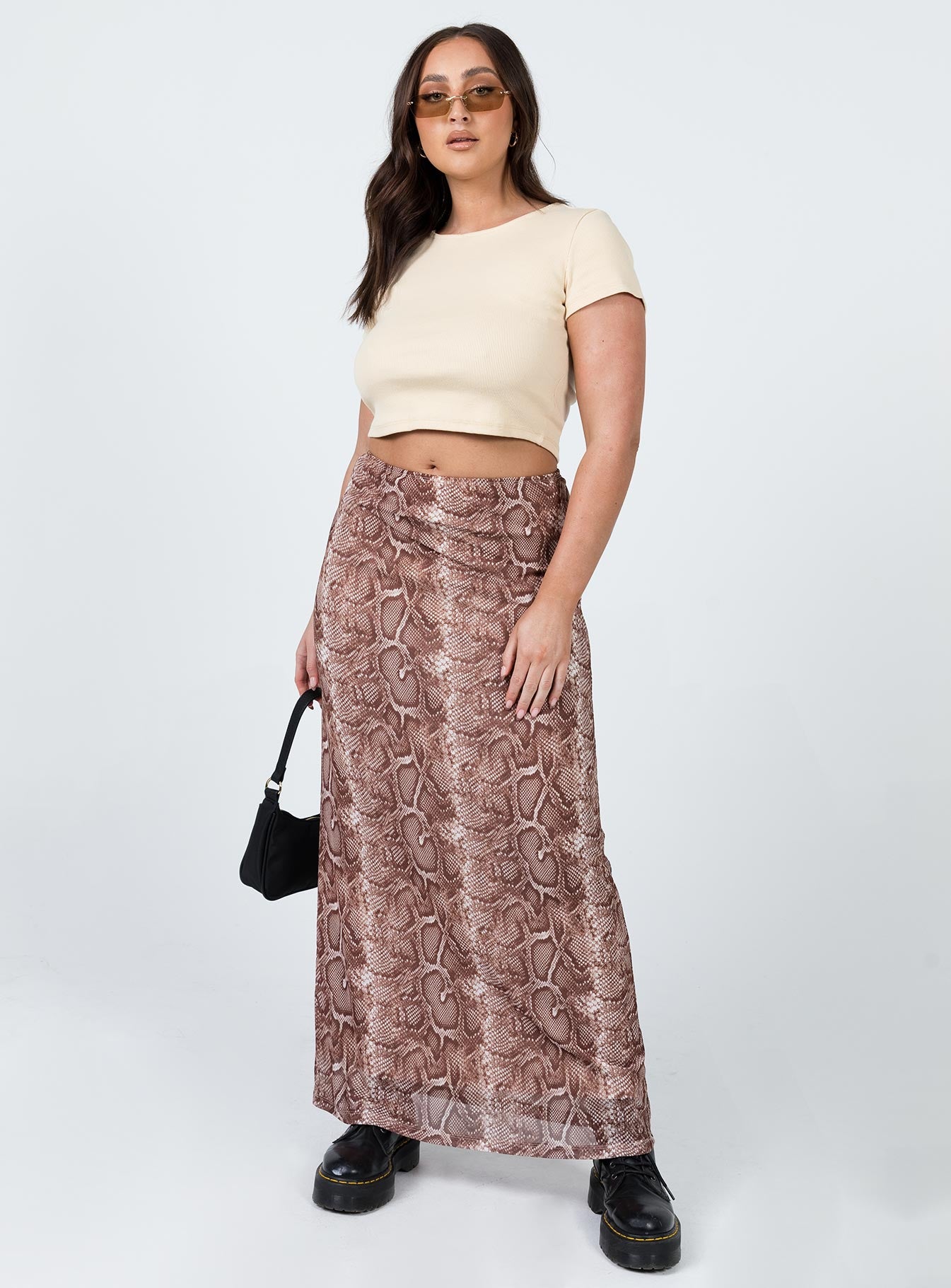 front view of model wearing Princess Polly Classic Crop Tee Cream 