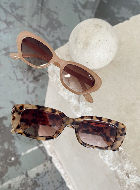 Creeper Sunglasses Tea Tort