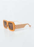 Oversized sunglasses 100% plastic UV 400 Checkered print arms  Moulded nose bridge  Brown tinted lenses 