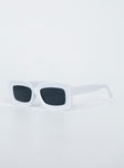 Sunglasses  70% PC  30% AC UV 400 Rectangle style  Black lenses  Moulded nose bridge 