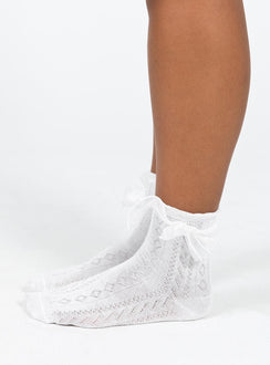 White socks Crew style Bow detail Good stretch Frill cuff For hygiene reasons, this item cannot be returned 