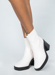 Halo Boots White