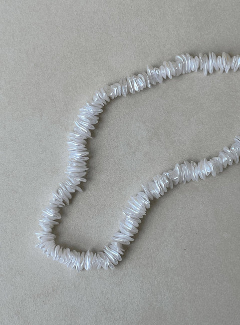 Necklace Beaded design Gold-toned Lobster clasp fastening