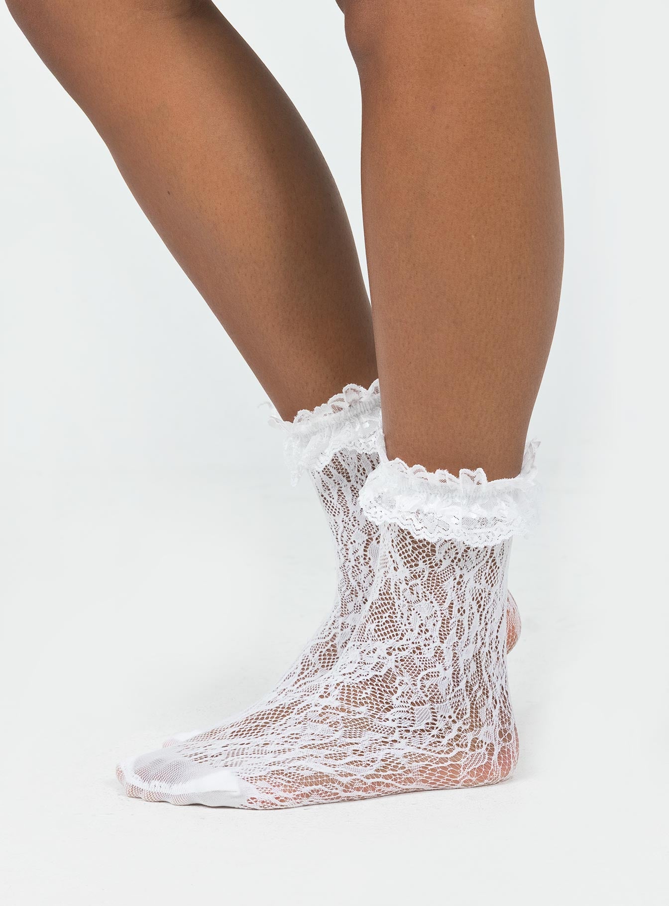 Liani Ruffle Socks White