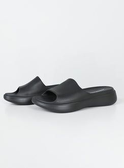 Slides Single upper Moulded footbed Smooth finish