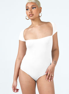 side view of model wearing Princess Polly Langley Bodysuit White Short Sleeves Square Neck 