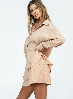 2 piece set Button up shirt  High waisted shorts  Hook & zip fastening  Belt looped waist 