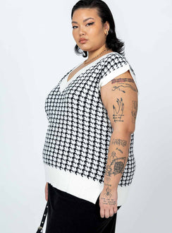 Ashton Sweater Vest White Curve Princess Polly  regular 