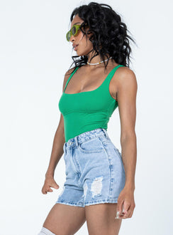 Shorts 100% cotton Lightwash denim  High waisted  Zip & button front fastening  Classic five-pocket design  Belt looped waist  Distressed rips 