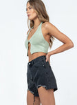 Denim shorts Zip & button front fastening  Belt looped waist  Classic five-pocket design  Frayed hem 