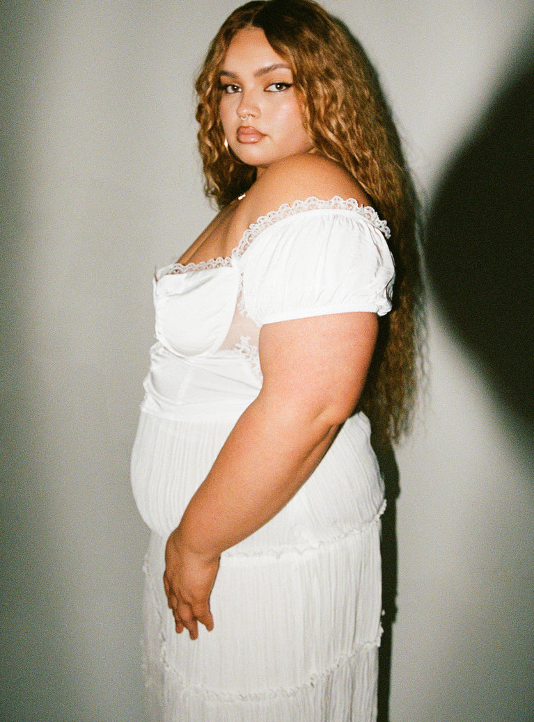 Front view of model wearing  front Princess Polly Sleeveless Square Neck  Cooloola Corset Top White Curve