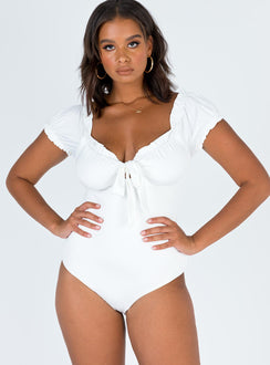 front view of model wearing Princess Polly Medina Bodysuit Short Sleeves Sweetheart 