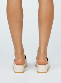 Bayshore Sandals Beige
