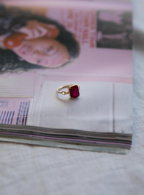 The Royals Ring Pink