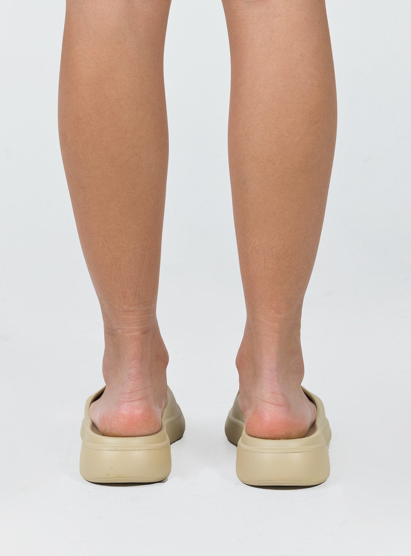 Slides Rubber design  Single wide upper  Platform base  Lightweight 