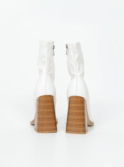 Izuka Ankle Boots White