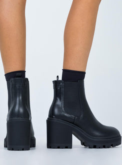 Matty Boot Black