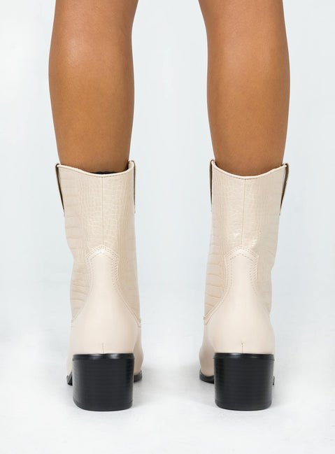 Boots Princess Polly Exclusive Upper 100% PU Outsole TPU Lining 100% spandex Faux leather material  Croc print Pull tabs  Pointed toe  Block heel  Heel height 6cm / 2.3"