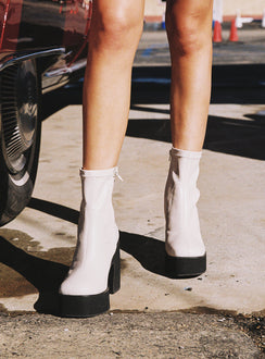 Stillwater Platform Boots Cream