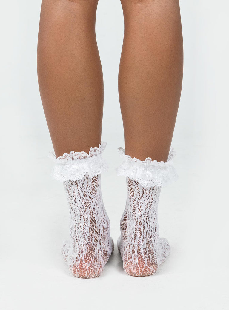 Liani Ruffle Socks White