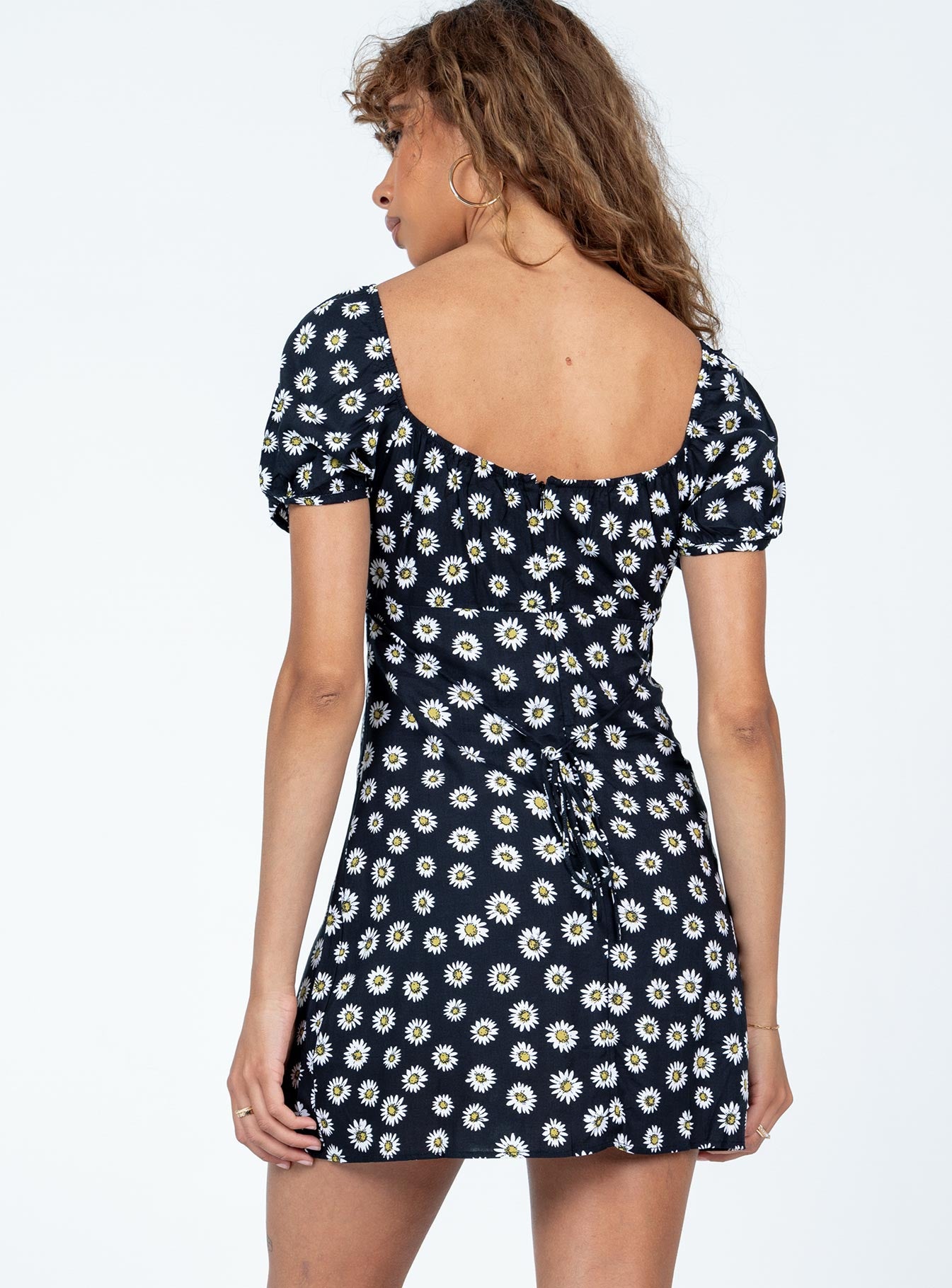 product Princess Polly Crew Neck  Motel Sasi Mini Dress Grunge Daisy Black